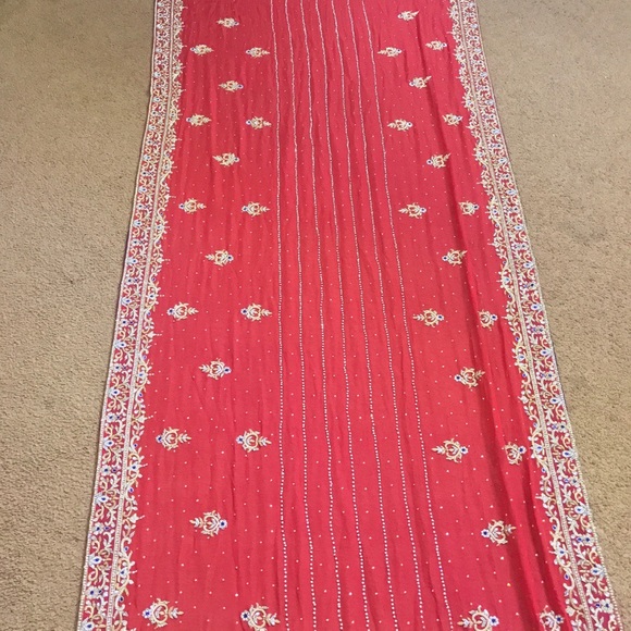 Pakistani bridal suit - Picture 2 of 6